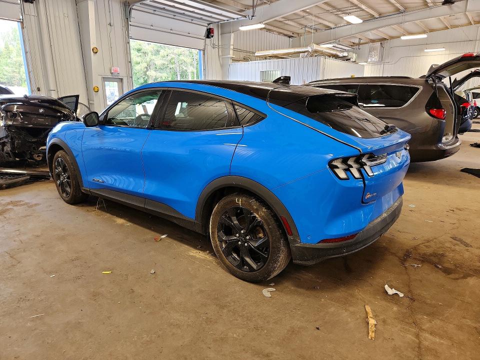 2024 Ford Mustang VIN 3FMTK1SU1RMA04190 COPART salvage auction — SIDE, Salvage Title, sold $8,000 on 2026-08-20 (photo 2)