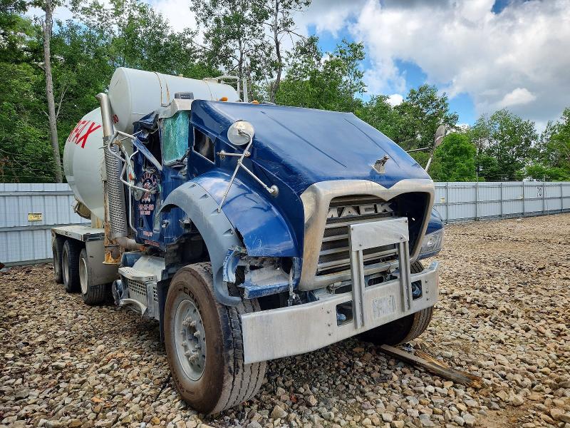 2023 Mack Granite VIN 1M2GR4NC4PM003707 — COPART salvage auction photo