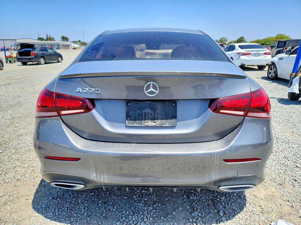 2019 Mercedes-benz VIN WDD3G4EB2KW000906 COPART salvage auction — MINOR DENT/SCRATCHES, Ca - Dis/Dlr/Exp Only Clean Title, sold $7,700 on 2026-07-31 (photo 6)