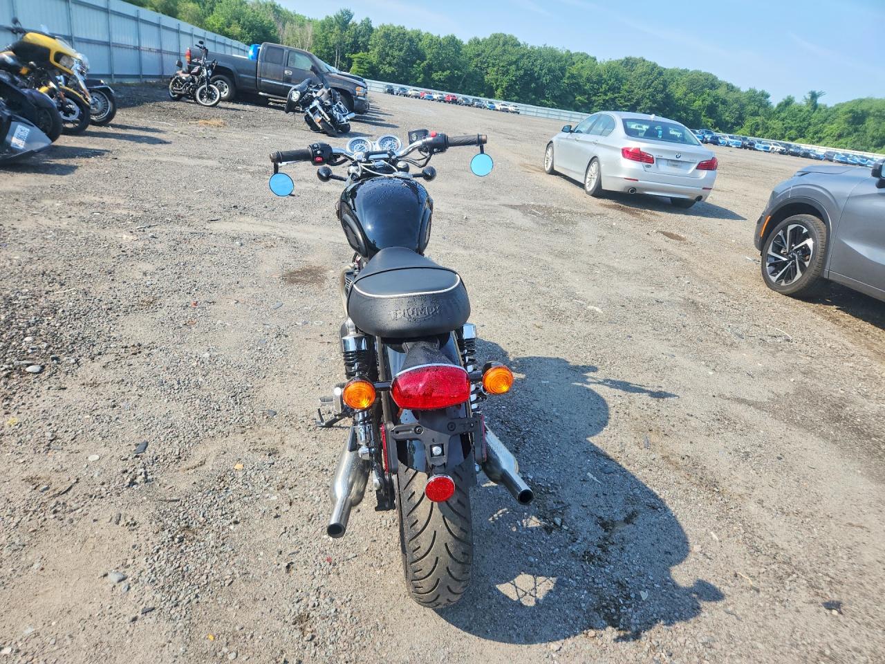 2024 Triumph Motorcycle BONNEVILLE VIN SMTD10G71RTBP4158 COPART salvage auction — Minor Dent/Scratches, MA - CERT OF TITLE-SALVAGE (P), sold $3,250 on 2026-07-09 (photo 4)