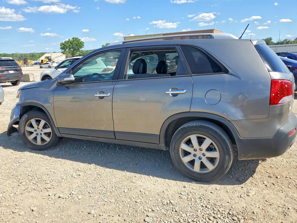 2013 Kia Sorento VIN 5XYKT4A28DG402792 COPART salvage auction — FRONT END, Mo - Salvage Certificate Of Title, sold $100 on 2026-07-28 (photo 2)