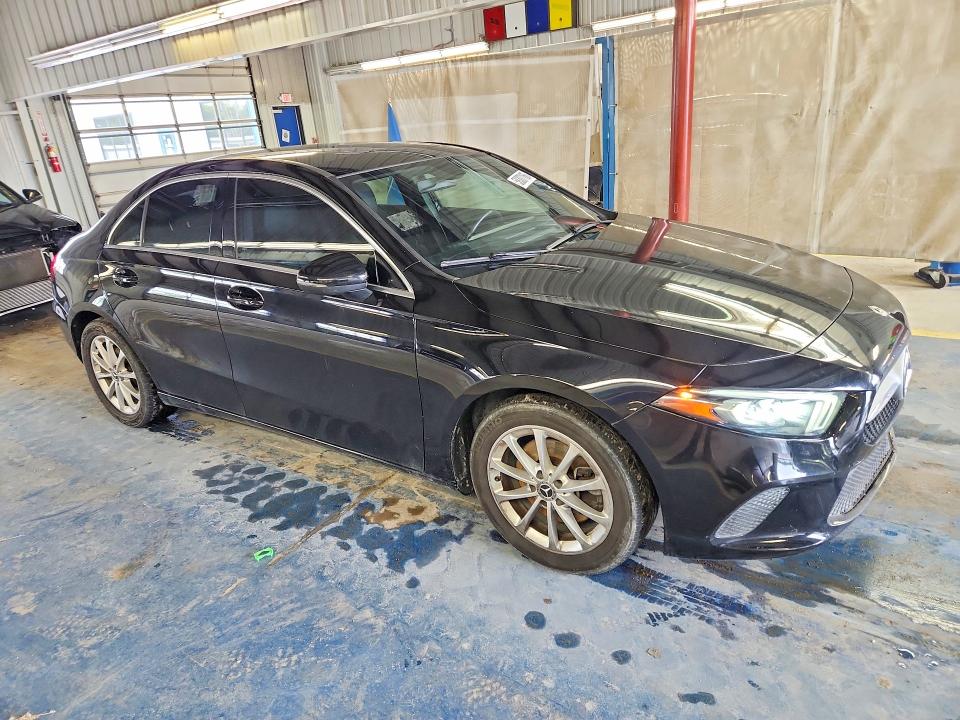 2020 Mercedes-benz A-klasse VIN W1K3G4EB2LW043613 COPART salvage auction — MECHANICAL, Oh - Certificate Of Title, sold $4,050 on 2026-07-08 (photo 4)
