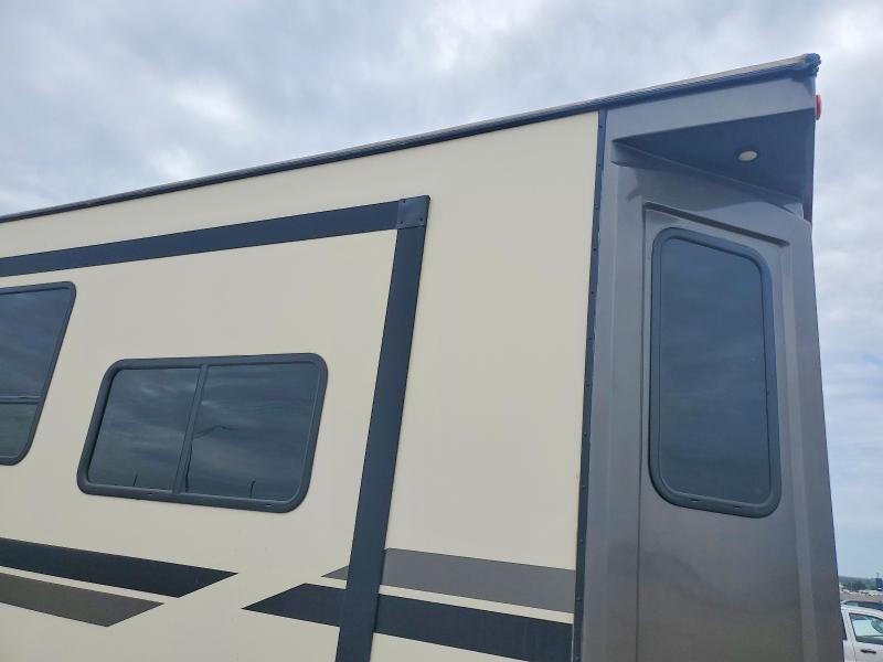 2020 Keystone Hampton VIN 4YDT37029L5330027 COPART salvage auction — WATER/FLOOD, NE - CERT OF TITLE-SALVAGE, sold $11,200 on 2026-07-23 (photo 9)