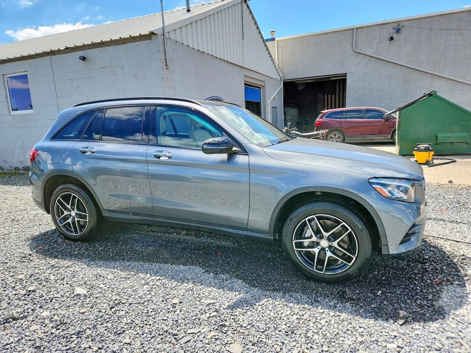 2017 Mercedes-benz Glc VIN WDC0G4KB3HF147787 COPART salvage auction — SIDE, Nj - Cert Of Title-Salvage, sold $7,200 on 2026-07-24 (photo 4)