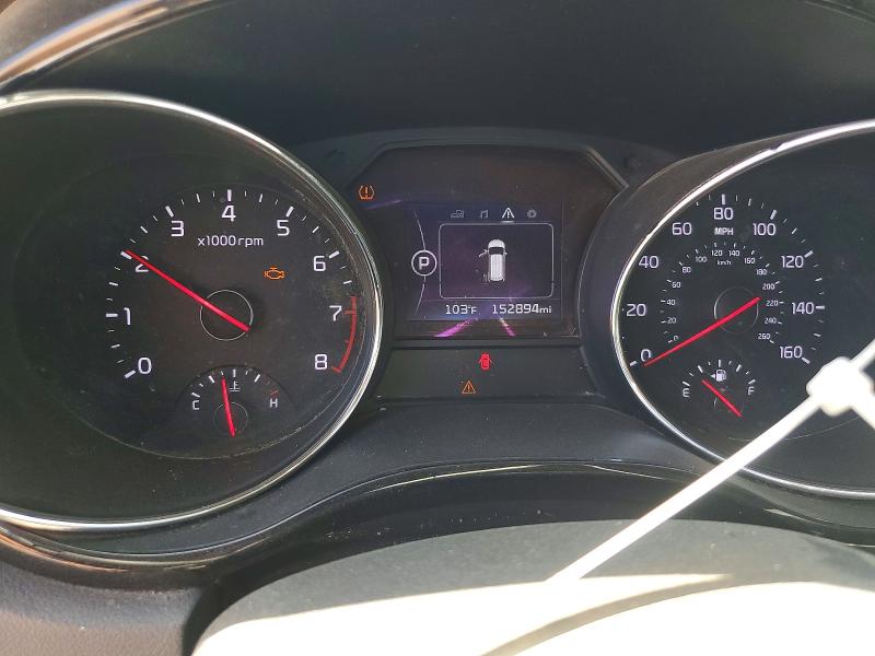 2016 Kia SEDONA VIN KNDMC5C11G6147008 COPART salvage auction — MINOR DENT/SCRATCHES, Ca - Dis/Dlr/Exp App For Dup Clean, sold $1,250 on 2026-07-06 (photo 9)