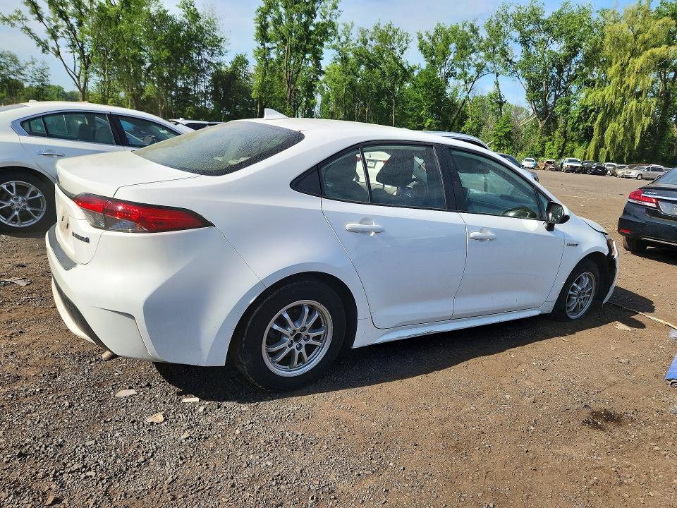 2021 Toyota Corolla VIN JTDEAMDE3MJ016368 COPART salvage auction — BIOHAZARD/CHEMICAL, Ct - Cert Of Title-Salvage, sold $5,100 on 2026-07-31 (photo 3)