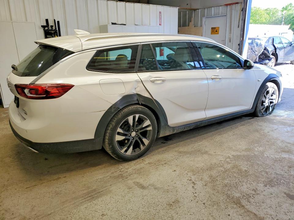 2019 Buick Regal tourx VIN W04GV8SXXK1023754 COPART salvage auction — SIDE, ME - CERT OF TITLE-SALVAGE COLLISIO, sold $7,100 on 2026-07-09 (photo 3)