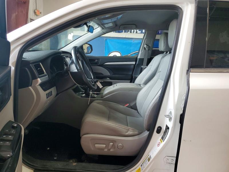 2019 Toyota VIN 5TDBZRFH2KS996496 COPART salvage auction — MINOR DENT/SCRATCHES, Pa - Cert Of Title, sold $5,800 on 2026-07-27 (photo 7)