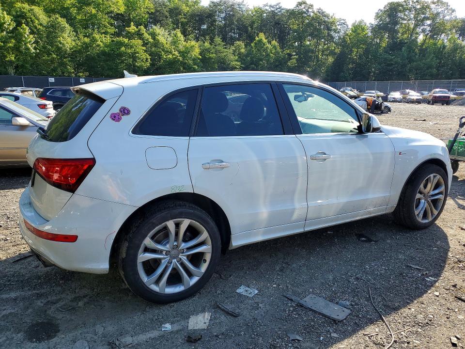 2015 Audi Sq5 VIN WA1VGAFP7FA089929 COPART salvage auction — UNDERCARRIAGE, Md - Cert Of Salvage > 75% Damage, sold $2,550 on 2026-07-10 (photo 3)