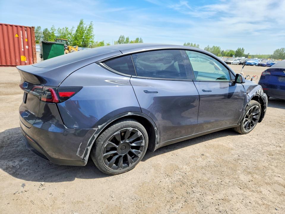 2023 Tesla Mdl y VIN 7SAYGDEE9PF775471 COPART salvage auction — FRONT END, ON - PERMIT NO BRAND - UNFIT, sold $6,100 on 2026-07-21 (photo 3)