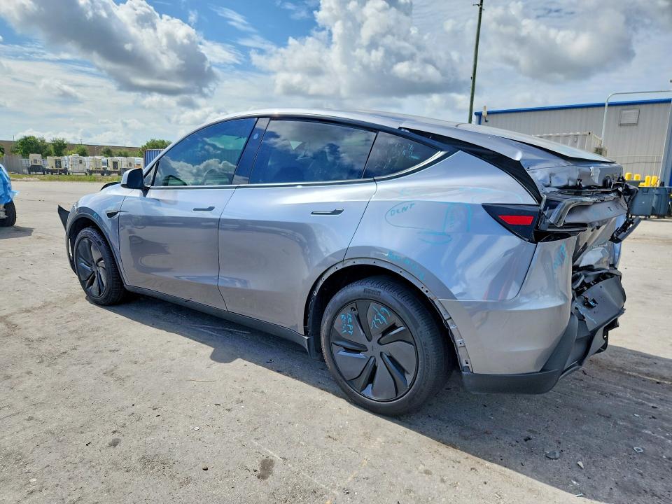 2026 Tesla Model y VIN 7SAYGDEE1TA401122 COPART salvage auction — REAR END, Fl - Cert Of Title Slvg Rebuildable, sold $13,100 on 2026-07-30 (photo 2)