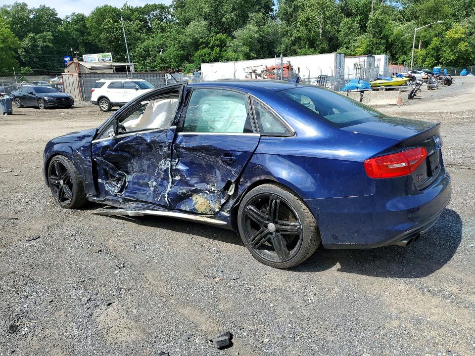 2025 Audi Rs4 VIN WAUDGAFL1EA147818 COPART salvage auction — SIDE, Md - Cert Of Salvage > 75% Damage, sold $750 on 2026-07-30 (photo 2)
