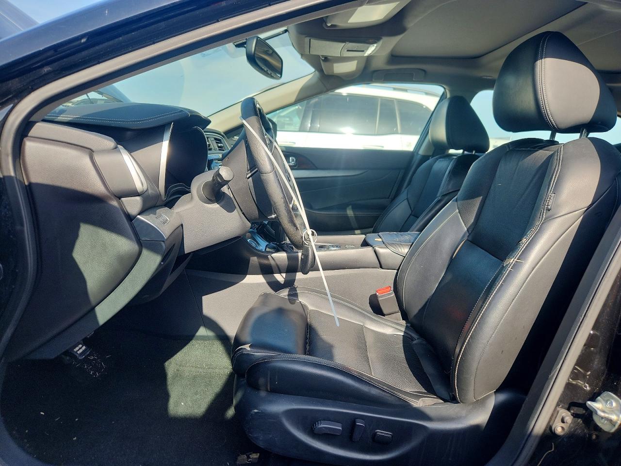 2017 Nissan Maxima VIN 1N4AA6AP8HC376851 COPART salvage auction — Front End, LA - CERTIFICATE OF TITLE, sold $2,500 on 2026-07-09 (photo 7)