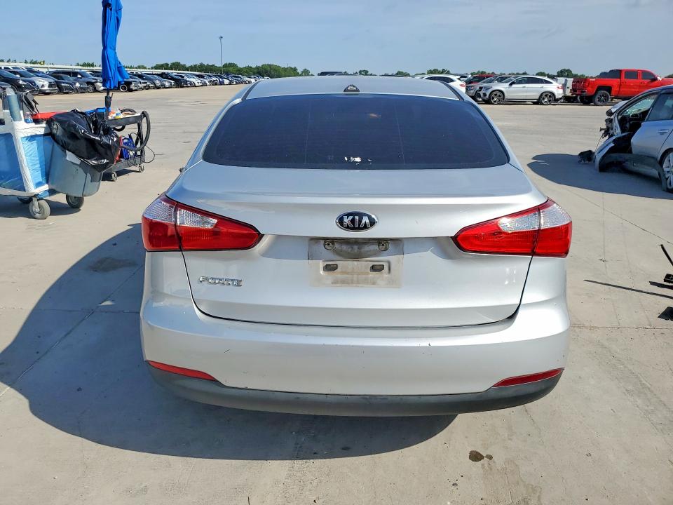 2016 Kia Forte VIN KNAFK4A63G5607261 COPART salvage auction — FRONT END, Tx - Salvage Vehicle Title, sold $150 on 2026-07-30 (photo 6)