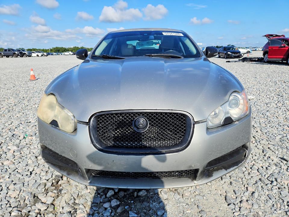 2011 Jaguar Xf VIN SAJWA0GB8BLS18379 COPART salvage auction — MINOR DENT/SCRATCHES, FL - CERTIFICATE OF TITLE, sold $650 on 2026-07-07 (photo 5)
