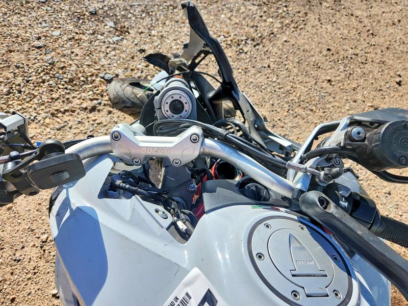 2016 Ducati VIN ZDM12BWW7GB007245 COPART salvage auction — FRONT END, Tx - Salvage Vehicle Title, sold $650 on 2026-08-06 (photo 7)