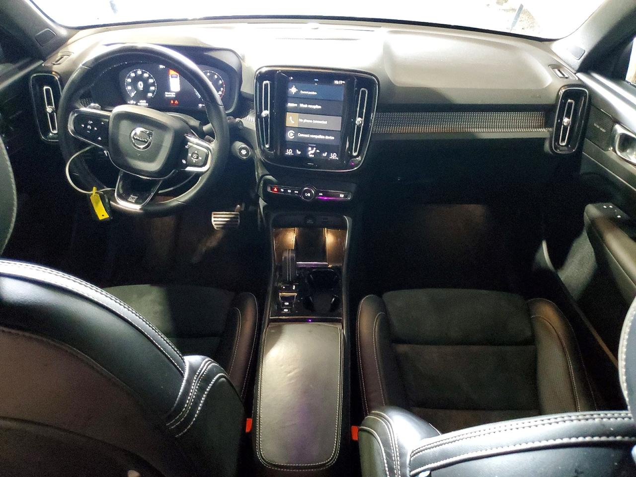 2019 Volvo XC40 VIN YV4162UM7K2107000 COPART salvage auction — Minor Dent/Scratches, TX - CERTIFICATE OF TITLE (P), sold $7,400 on 2026-07-09 (photo 8)