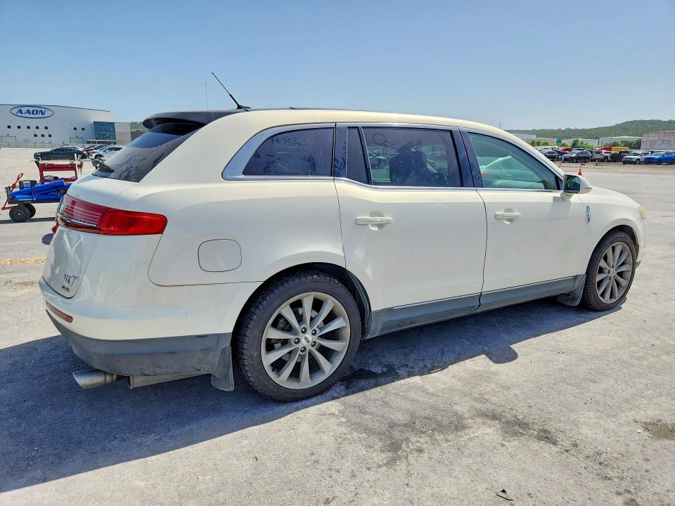 2012 Lincoln Mkt VIN 2LMHJ5AT4CBL51745 COPART salvage auction — FRONT END, WA - VEHICLE CERT OF OWNERSHIP-TITL, sold $500 on 2026-07-09 (photo 3)