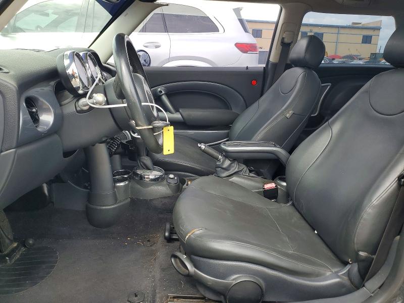 2005 Mini Cooper VIN WMWRC33455TJ64829 COPART salvage auction — FRONT END, TX - SALVAGE VEHICLE TITLE, sold $325 on 2026-07-09 (photo 7)