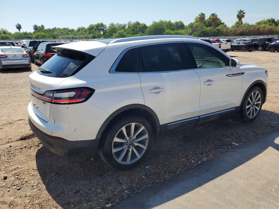 2019 Lincoln VIN 2LMPJ6K90KBL23783 COPART salvage auction — MECHANICAL, Salvage Title, sold $5,200 on 2026-07-29 (photo 3)