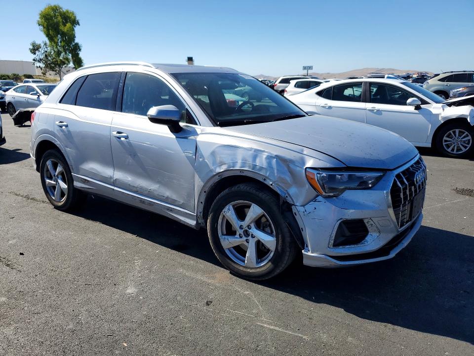 2019 Audi Q3 VIN WA1AECF34K1077356 COPART salvage auction — SIDE, CA - SALVAGE CERTIFICATE, sold $5,800 on 2026-07-15 (photo 4)