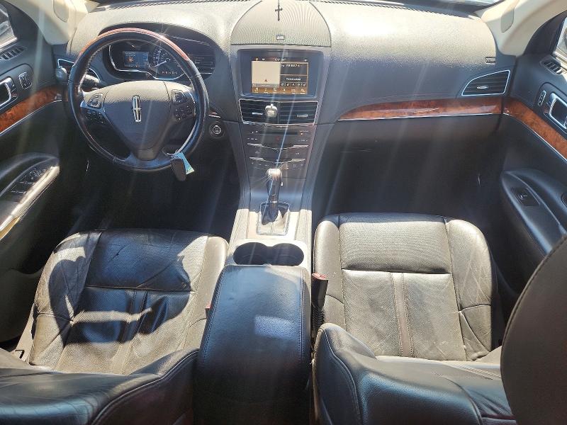 2019 Lincoln Mkt VIN 2LMHJ5ATXKBL01690 COPART salvage auction — MINOR DENT/SCRATCHES, IN - CERTIFICATE OF TITLE, sold $1,650 on 2026-07-30 (photo 8)