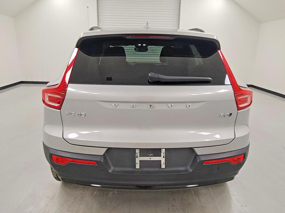 2025 Volvo Xc40 VIN YV4L12UC0S2567081 COPART salvage auction — MINOR DENT/SCRATCHES, Tx - Certificate Of Title, sold $11,200 on 2026-07-21 (photo 6)