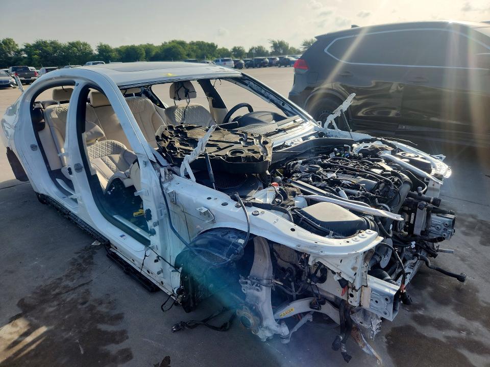 2021 BMW 7er VIN WBA7T2C07MCF88819 COPART salvage auction — STRIPPED, FL - CERT OF TITLE-SLVG REBLD FLOOD, sold $600 on 2026-08-17 (photo 4)