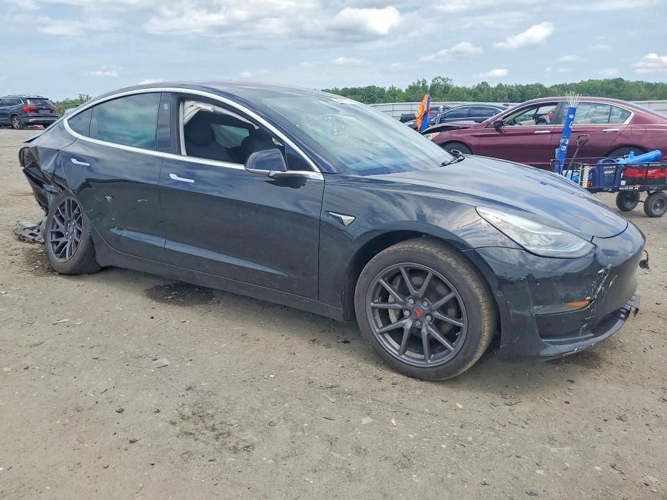 2018 Tesla Model 3 VIN 5YJ3E1EA3JF036225 COPART salvage auction — SIDE, Va - Cert Of Title - Salvage, sold $2,350 on 2026-07-08 (photo 4)