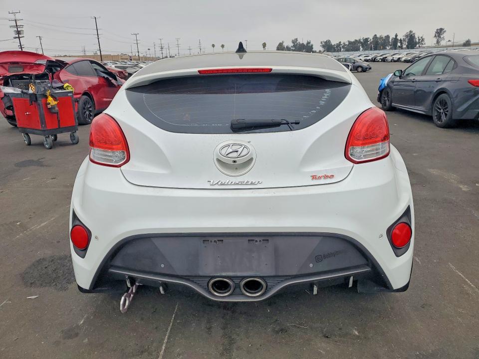 2016 Hyundai Veloster VIN KMHTC6AE0GU282172 COPART salvage auction — MINOR DENT/SCRATCHES, Ca - Dis/Dlr/Exp Only Clean Title (P), sold $1,300 on 2026-07-15 (photo 6)