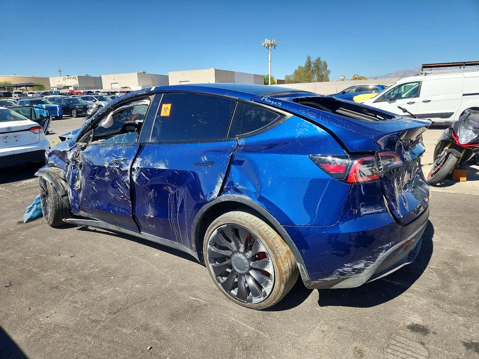 2022 Tesla Model y VIN 7SAYGDEF4NF407088 COPART salvage auction — FRONT END, Ut - Salvage Certificate, sold $2,050 on 2026-07-20 (photo 2)