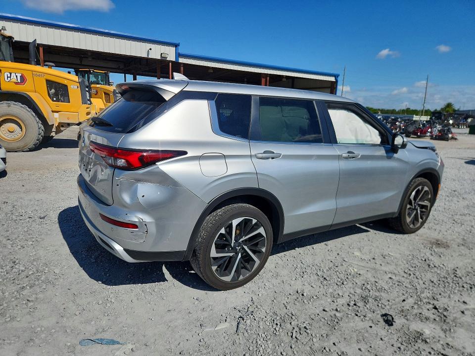 2024 Mitsubishi VIN JA4J4VA88RZ085120 COPART salvage auction — FRONT END, Fl - Certificate Of Destruction, sold $6,600 on 2026-07-31 (photo 3)