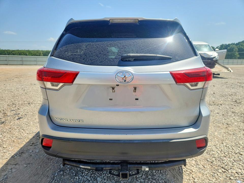 2019 Toyota Highlander VIN 5TDZZRFH7KS297864 COPART salvage auction — MINOR DENT/SCRATCHES, AR - CERTIFICATE OF TITLE, sold $10,800 on 2026-07-29 (photo 6)
