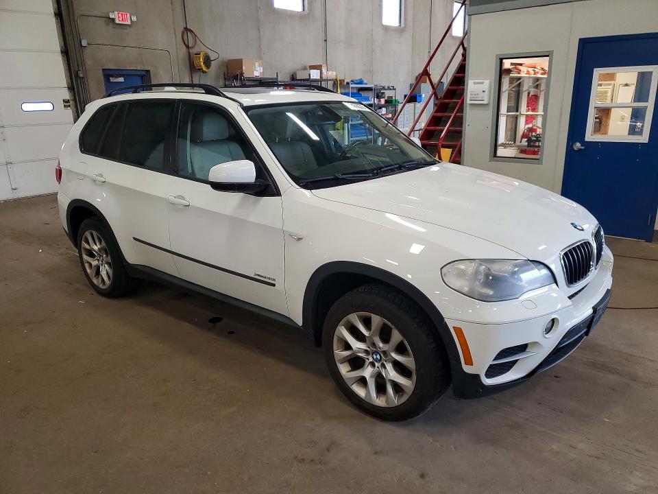 2012 BMW X5 VIN 5UXZV4C5XCL754080 COPART salvage auction — MINOR DENT/SCRATCHES, Mn - Certificate Of Title, sold $225 on 2026-07-09 (photo 4)