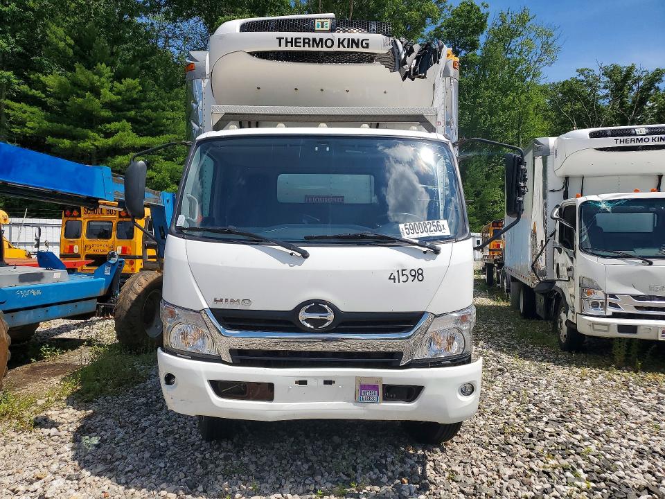 2020 Hino 195 VIN JHHRDM2H0LK010314 COPART salvage auction — ROLLOVER, AZ - CERT OF TITLE - SALVAGE, sold $125 on 2026-07-19 (photo 5)