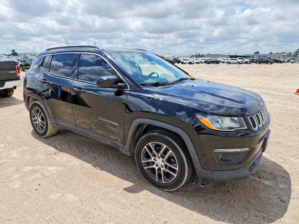 2018 Jeep VIN 3C4NJCBB9JT494740 COPART salvage auction — MINOR DENT/SCRATCHES, Mt - Certificate Of Title, sold $2,500 on 2026-07-03 (photo 4)