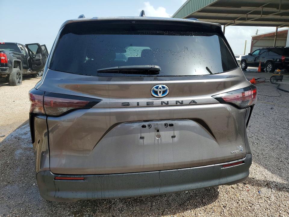 2023 Toyota Sienna VIN 5TDBRKEC1PS160361 COPART salvage auction — MINOR DENT/SCRATCHES, TX - CERTIFICATE OF TITLE, sold $21,750 on 2026-07-21 (photo 6)