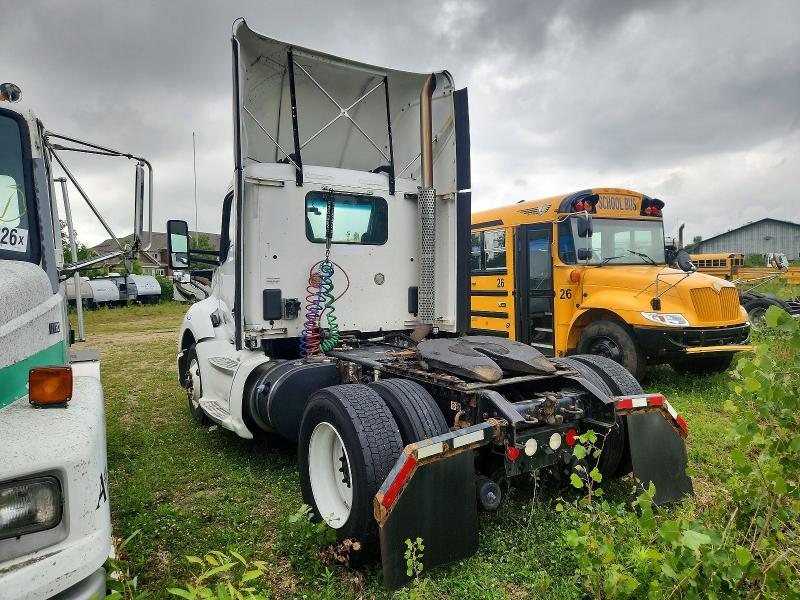 2015 Kenworth Constructi VIN 1XKYA48X1FJ462423 COPART salvage auction — NORMAL WEAR, IN - CERTIFICATE OF TITLE, sold $5,600 on 2026-07-07 (photo 3)