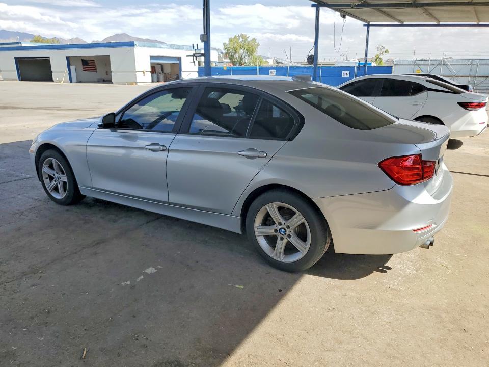 2012 BMW 3 series VIN WBA3C1C51CF430488 COPART salvage auction — ENGINE BURN, Tx - Salvage Vehicle Title, sold $525 on 2026-08-14 (photo 2)