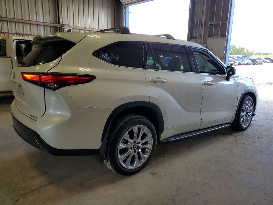 2020 Toyota VIN 5TDYZRAH0LS022972 COPART salvage auction — SIDE, TX - SALVAGE VEHICLE TITLE, sold $13,300 on 2026-07-06 (photo 3)