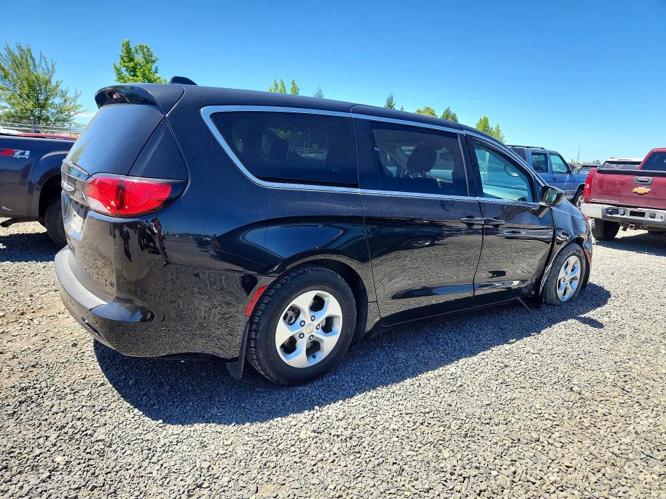 2017 Chrysler Pacifica VIN 2C4RC1CG7HR747948 COPART salvage auction — FRONT END, Or - Salvage Title Certificate, sold $200 on 2026-09-01 (photo 3)