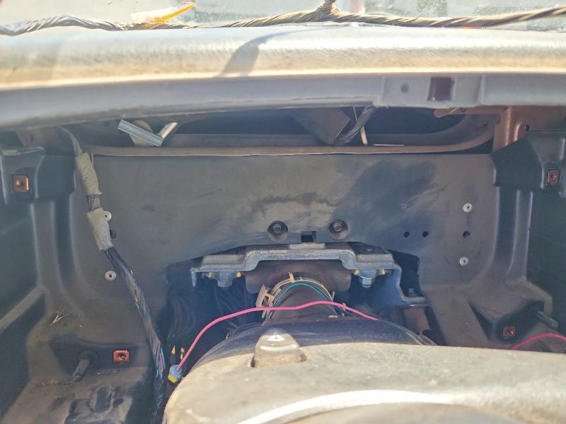 2004 Gmc SIERRA VIN 1GTEC19V04Z180955 COPART salvage auction — STRIPPED, Ca - Dis/Dlr/Exp Clean W/Salv Hist, sold $70 on 2026-07-09 (photo 9)