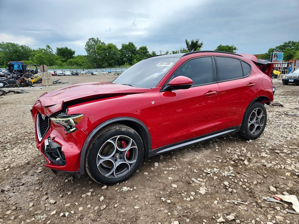 2022 Alfa romeo Stelvio VIN ZASPAKBN7N7D32975 COPART salvage auction — REAR END, Il - Salvage Certificate, sold $2,350 on 2026-08-24 (photo 1)