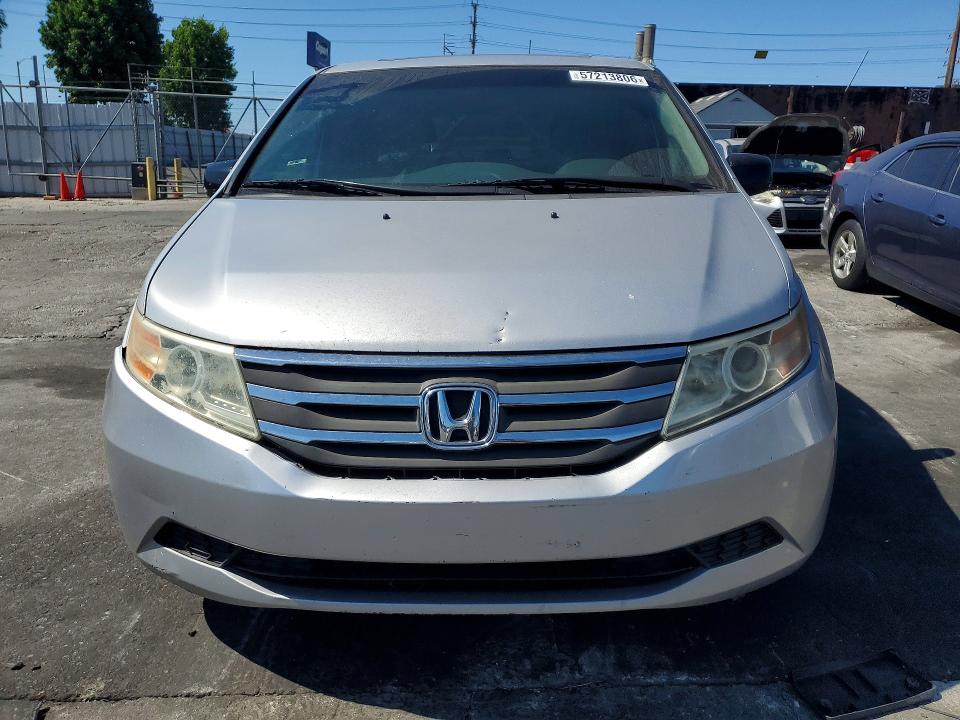 2011 Honda Odyssey VIN 5FNRL5H63BB047256 COPART salvage auction — NORMAL WEAR, AZ - DIS/DLR/EXP ONLY CLEAN TITLE, sold $525 on 2026-07-10 (photo 5)