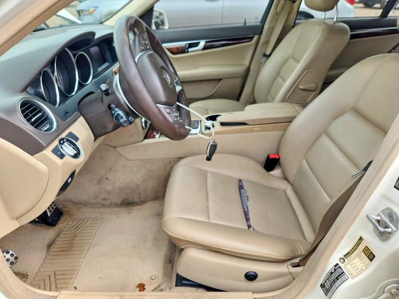 2012 Mercedes-benz C-klasse VIN WDDGF8BBXCA689138 COPART salvage auction — FRONT END, Il - Salvage Certificate, sold $250 on 2026-07-21 (photo 7)