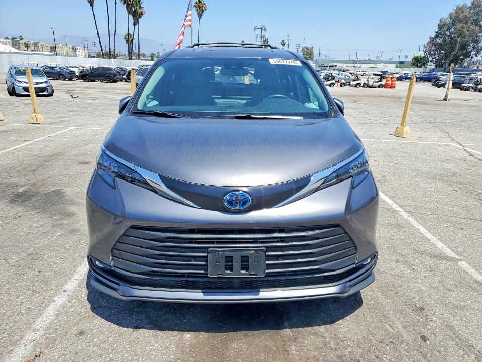 2025 Toyota Sienna VIN 5TDJSKFC5SS208886 COPART salvage auction — REAR END, CA - SALVAGE CERTIFICATE, sold $15,500 on 2026-07-07 (photo 5)