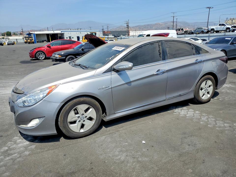 2011 Hyundai Sonata hybrid VIN KMHEC4A41BA006131 COPART salvage auction — SIDE, CA - DIS/DLR/EXP ONLY CLEAN TITLE (P), sold $250 on 2026-07-15 (photo 1)