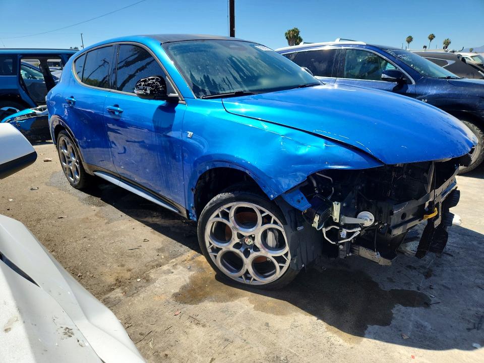 2024 Alfa romeo Tonale VIN ZASPATCW9R3044897 COPART salvage auction — UNDERCARRIAGE, CA - CERTIFICATE OF TITLE, sold $4,750 on 2026-07-28 (photo 4)