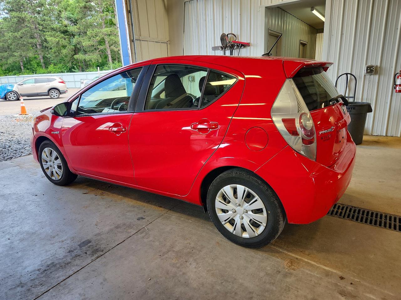 2014 Toyota Prius C VIN JTDKDTB33E1560327 COPART salvage auction — Front End, MN - CERT OF TITLE-PRIOR SALVAGE, sold $1,200 on 2026-07-09 (photo 2)
