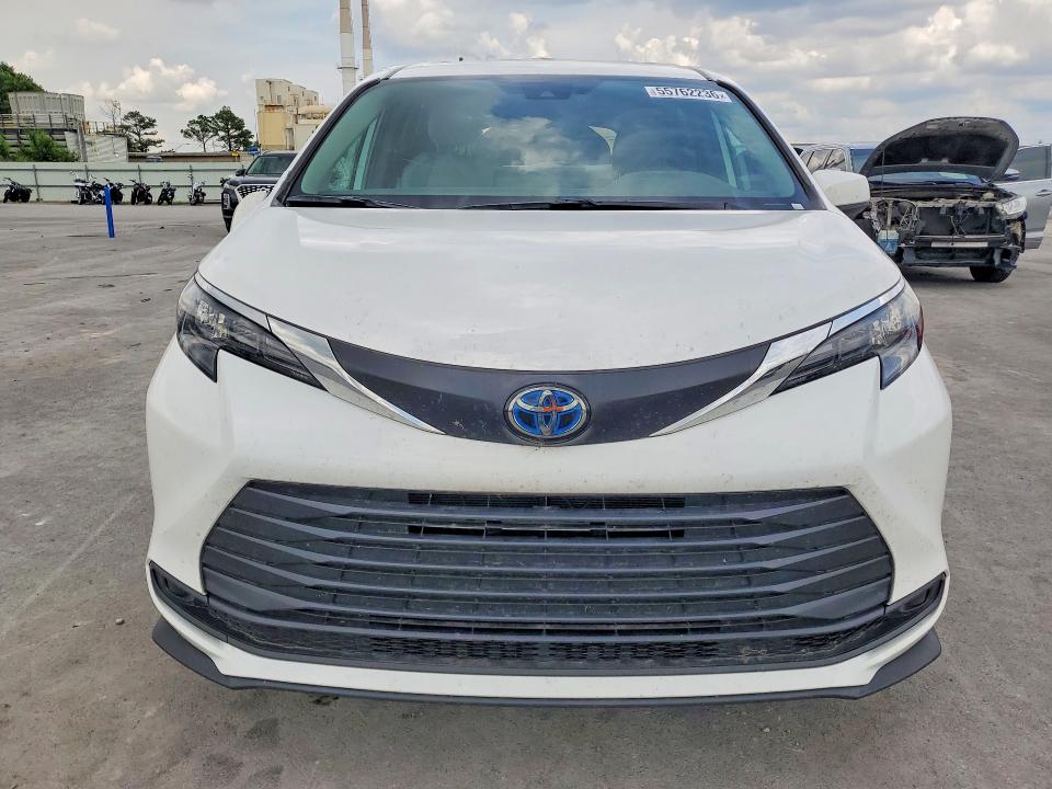 2025 Toyota Sienna VIN 5TDKRKEC8SS227496 COPART salvage auction — SIDE, OK - CERT OF TITLE-SALVAGE, sold $13,600 on 2026-07-02 (photo 5)